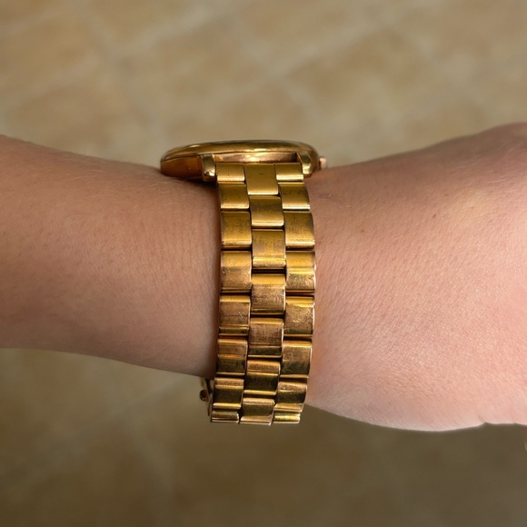 Marc Jacobs Copper Watch - Picture 2 of 3